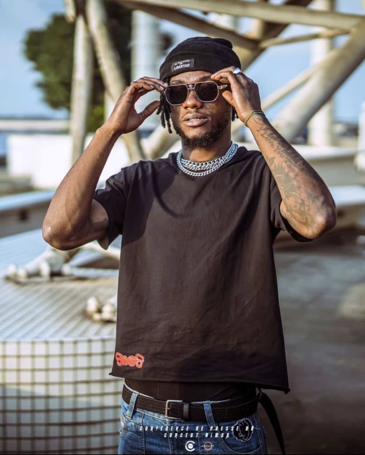 T-shirt snob (1ère collection) vue 5